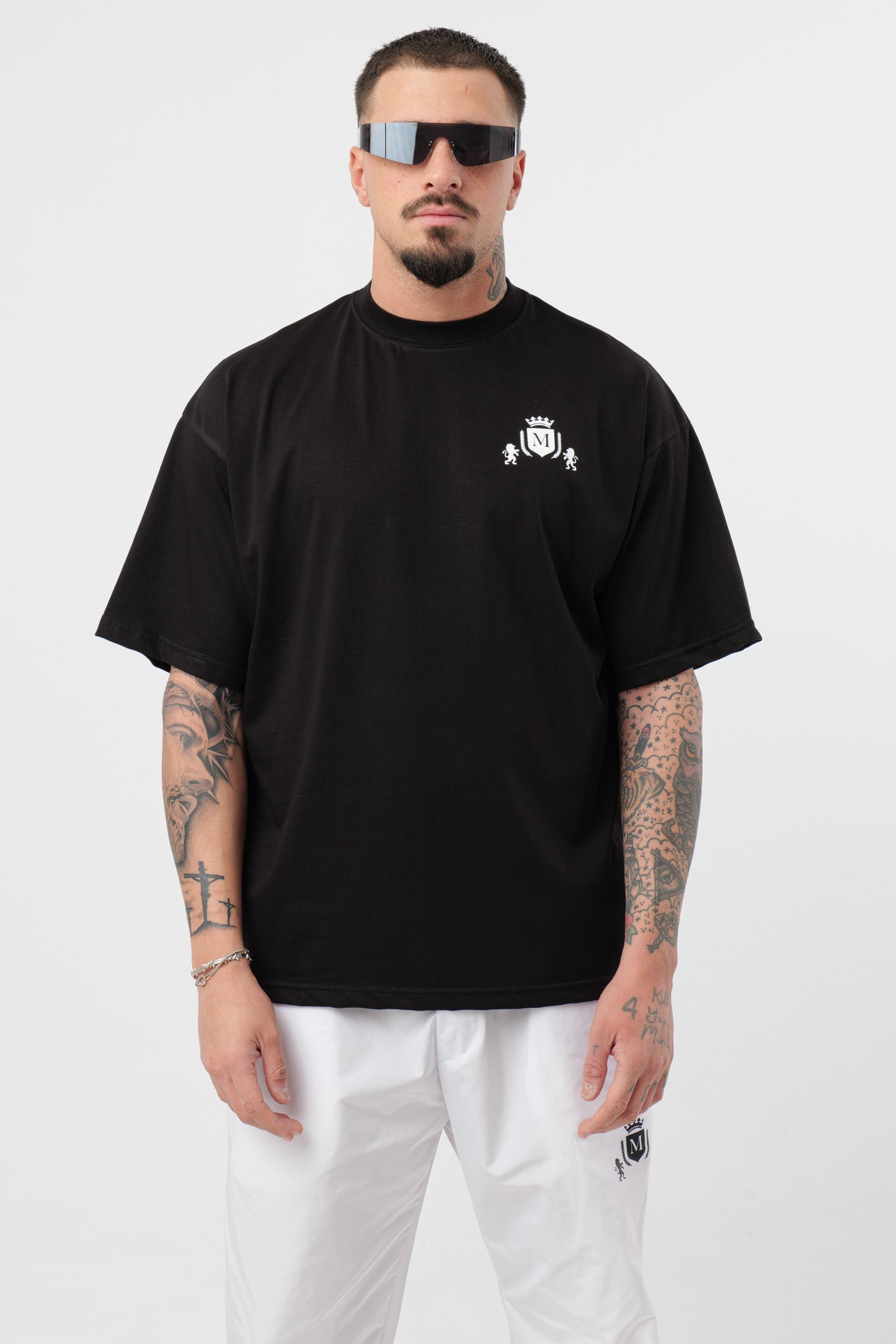 Camiseta Negra con Logo Negro