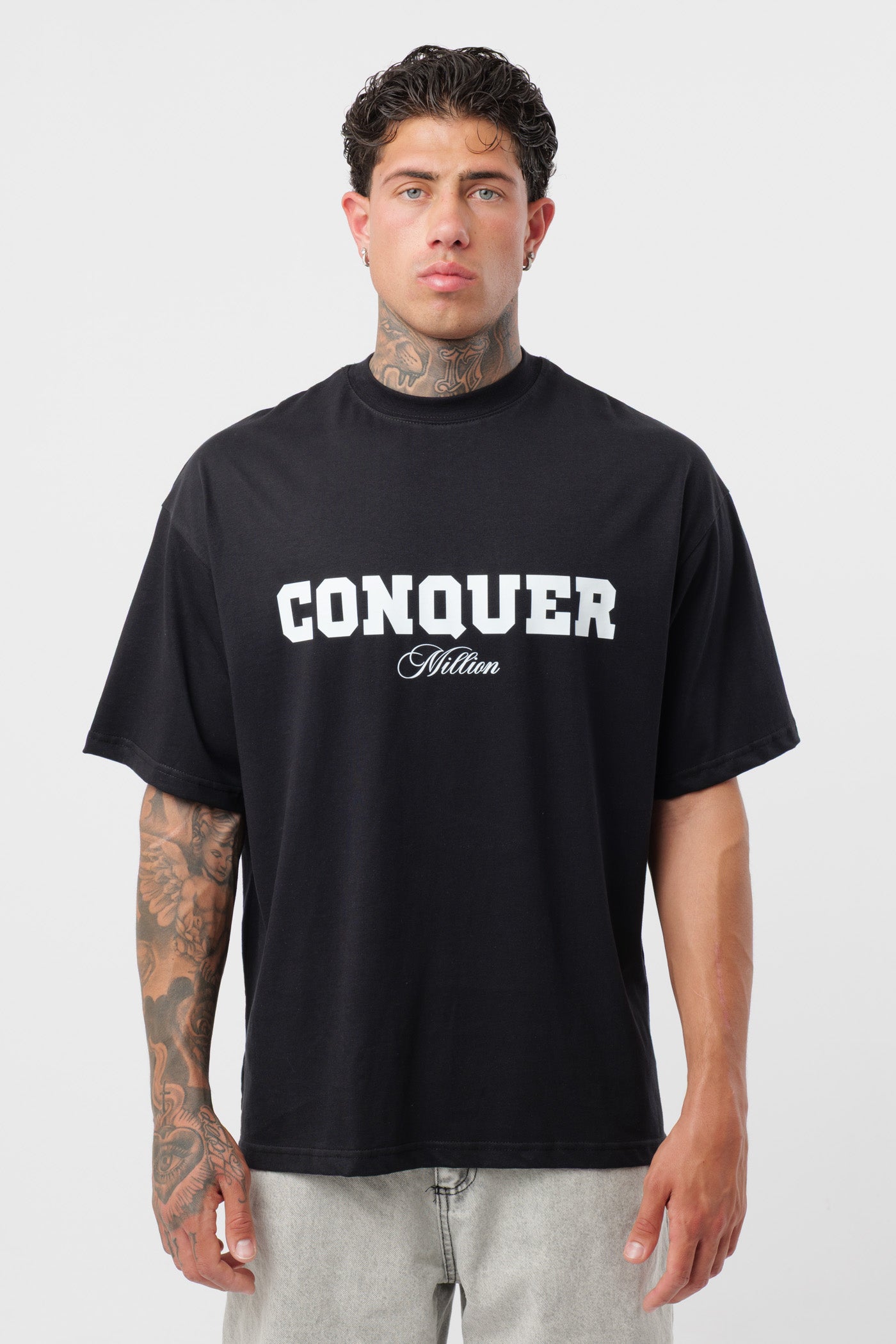 Camiseta Conquer Negra