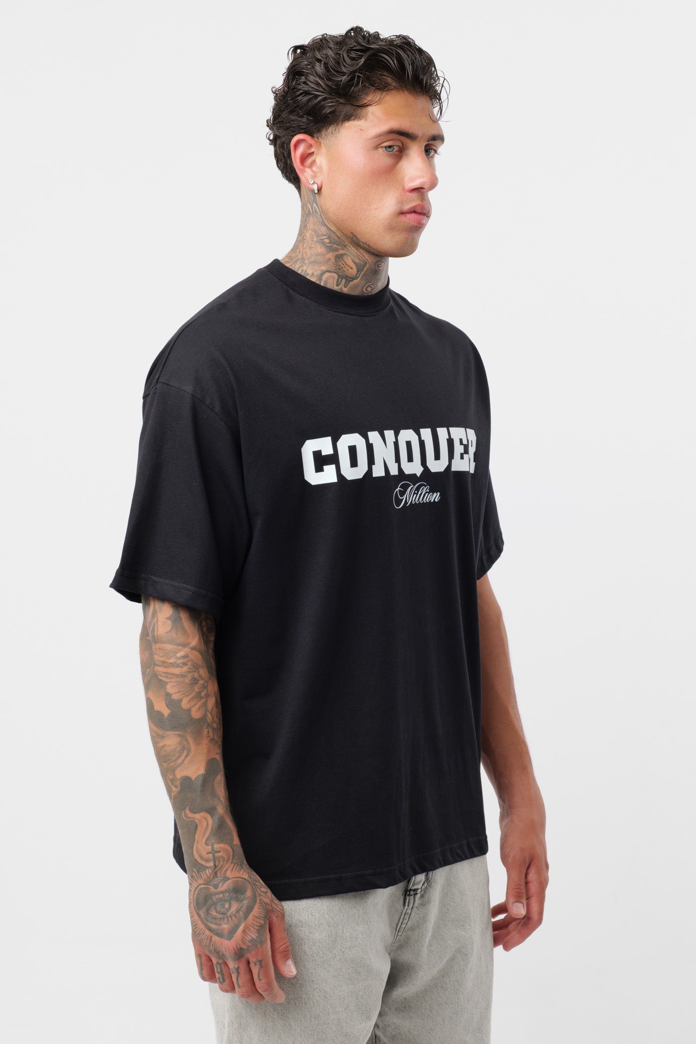 Camiseta Conquer Negra