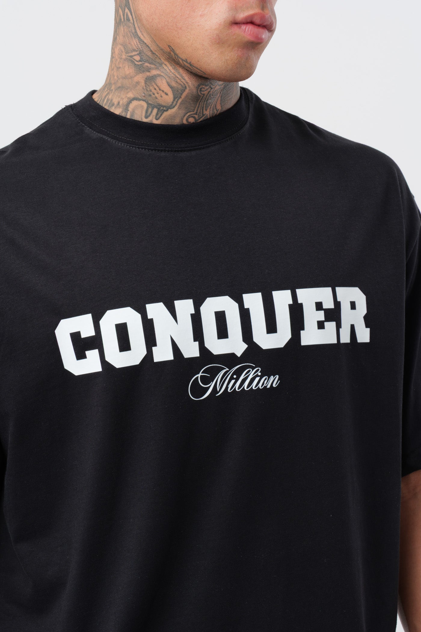 Camiseta Conquer Negra