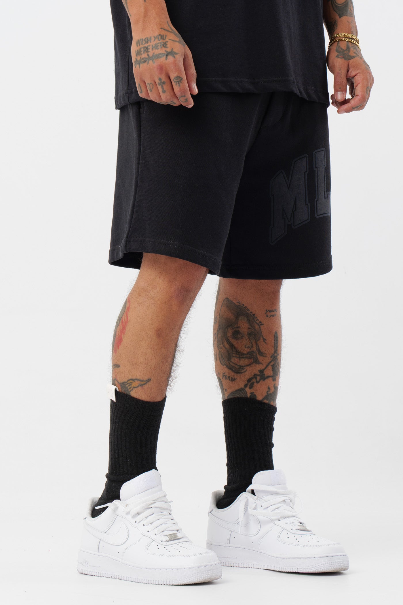 Short MLN Total Black