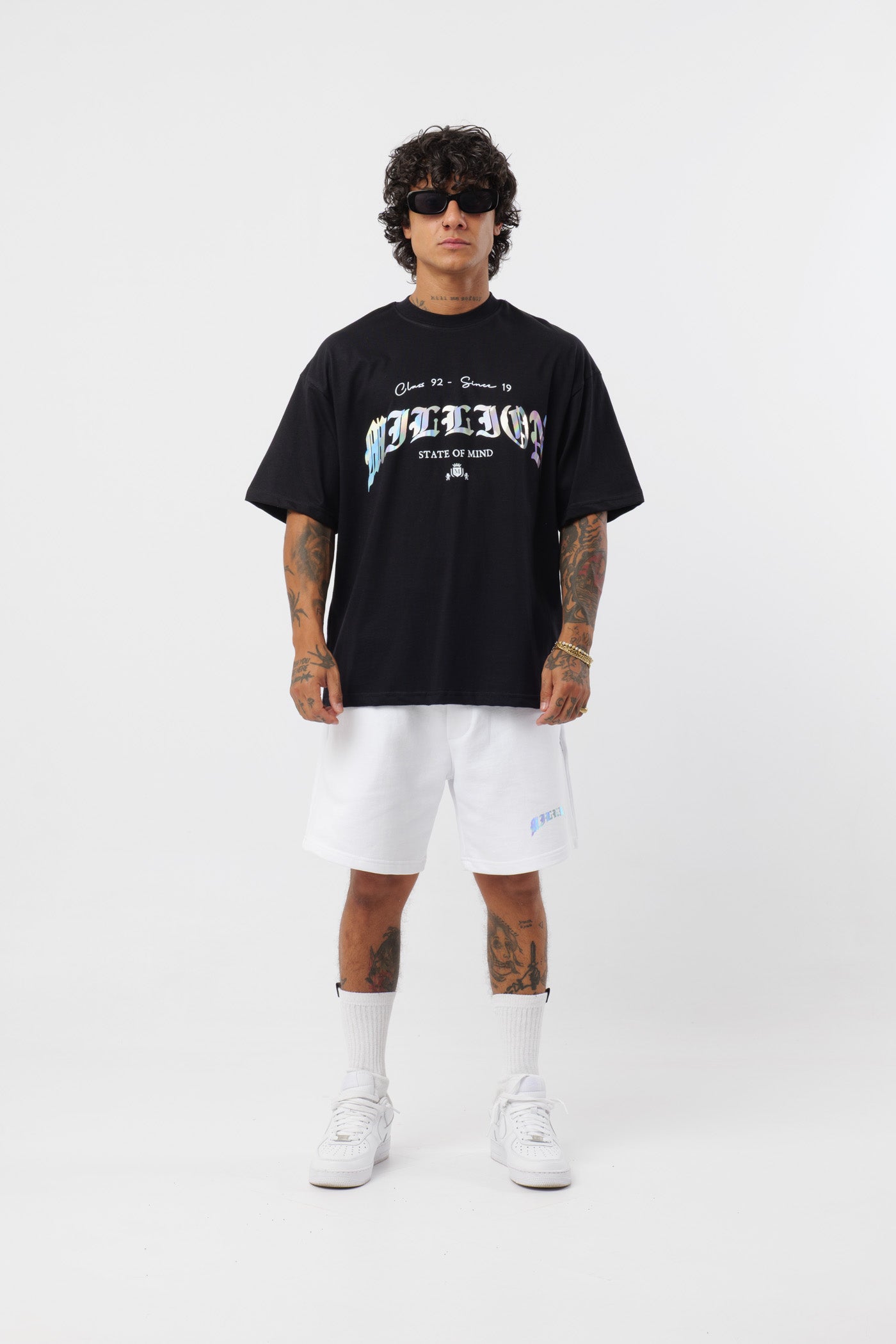 Camiseta negra holográfica