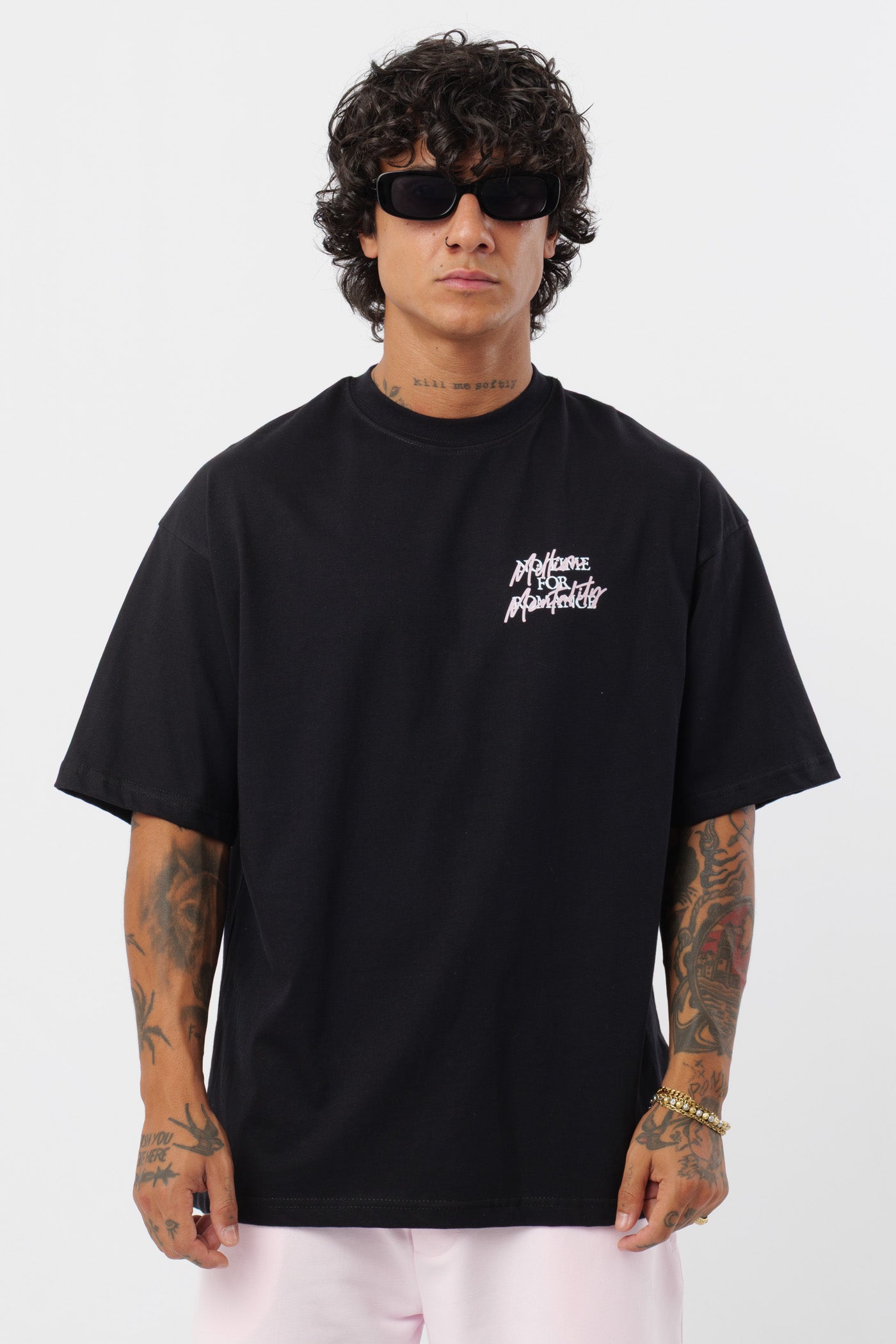 Camiseta Romance Negra