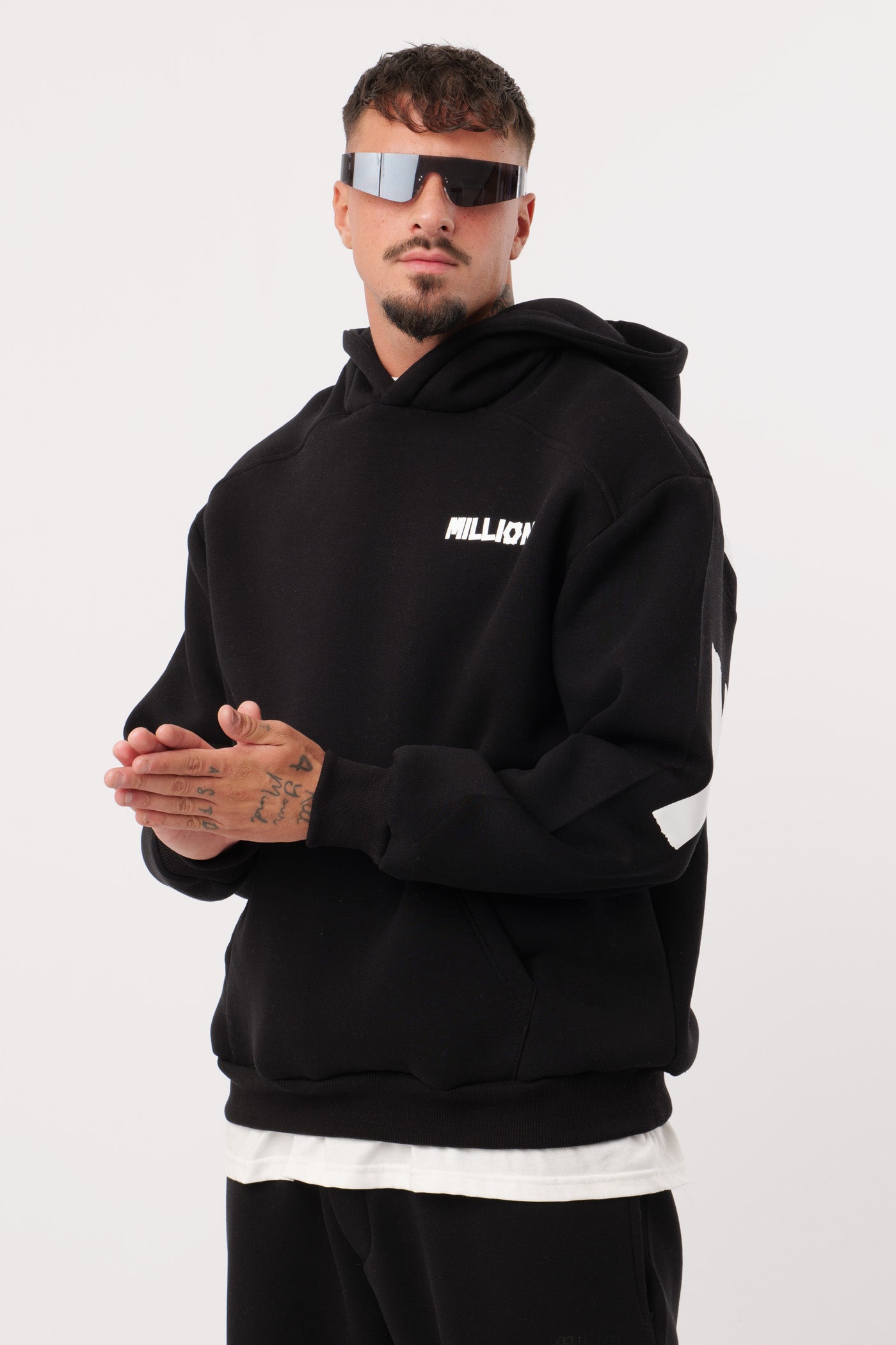 Sudadera Blanca Lonely Negra