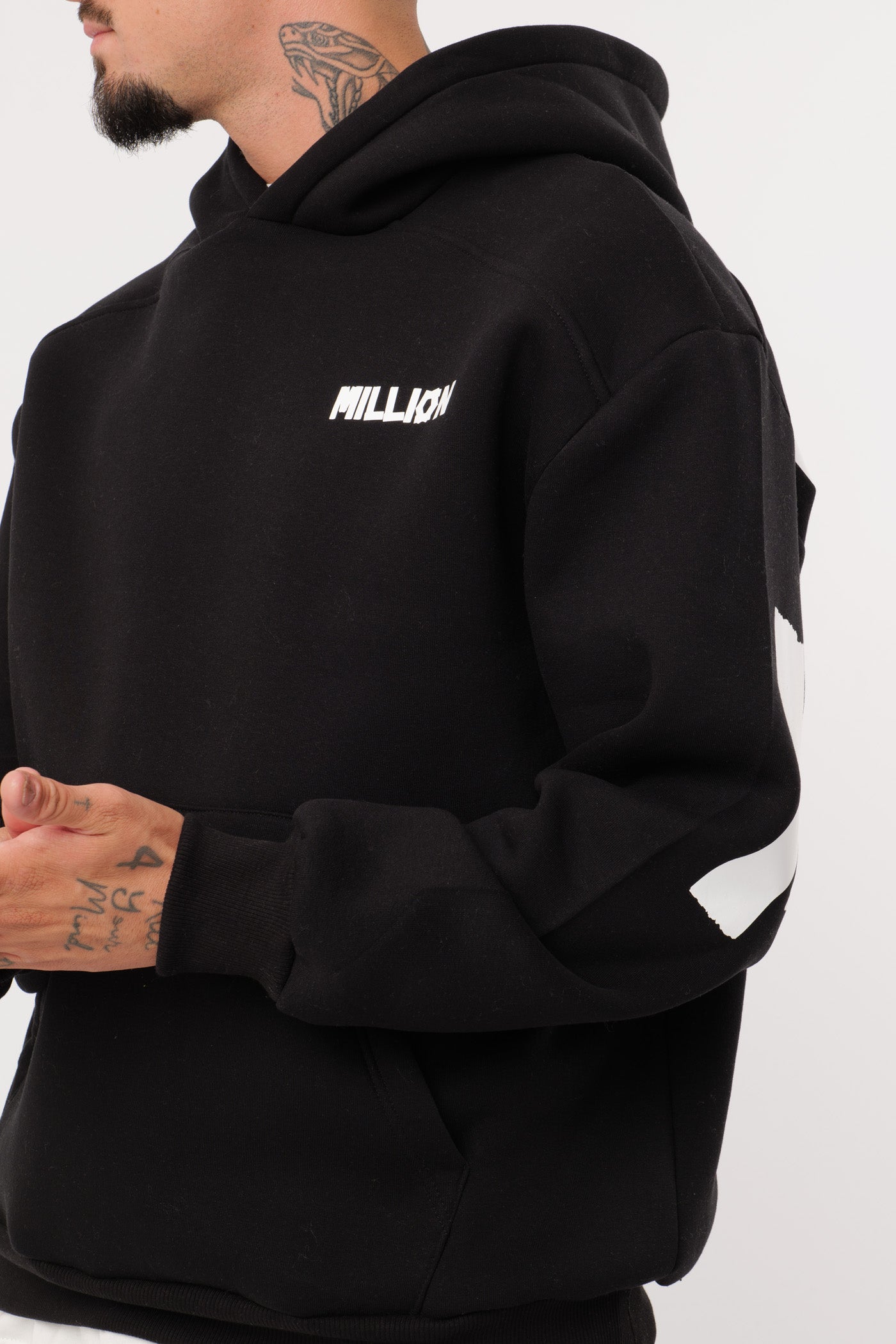 Sudadera Blanca Lonely Negra