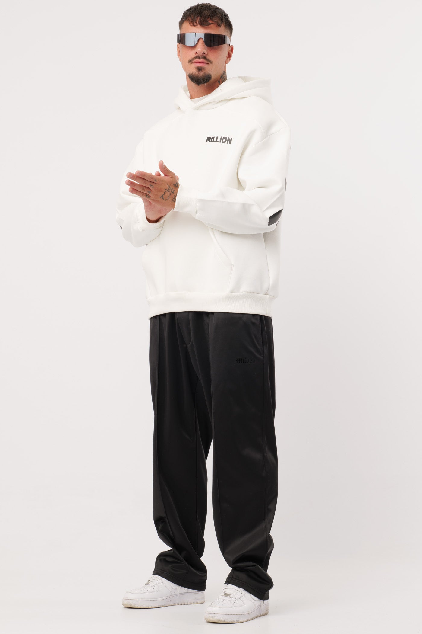 Pantalón de Acetato Negro con Nervios