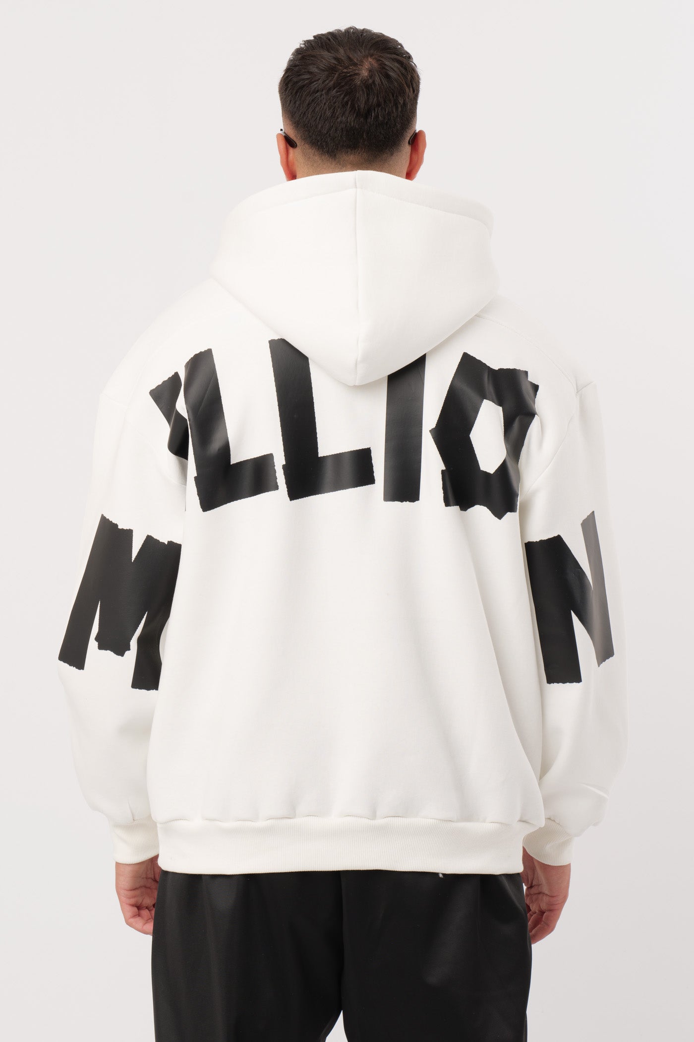Sudadera Negra Lonely Blanca