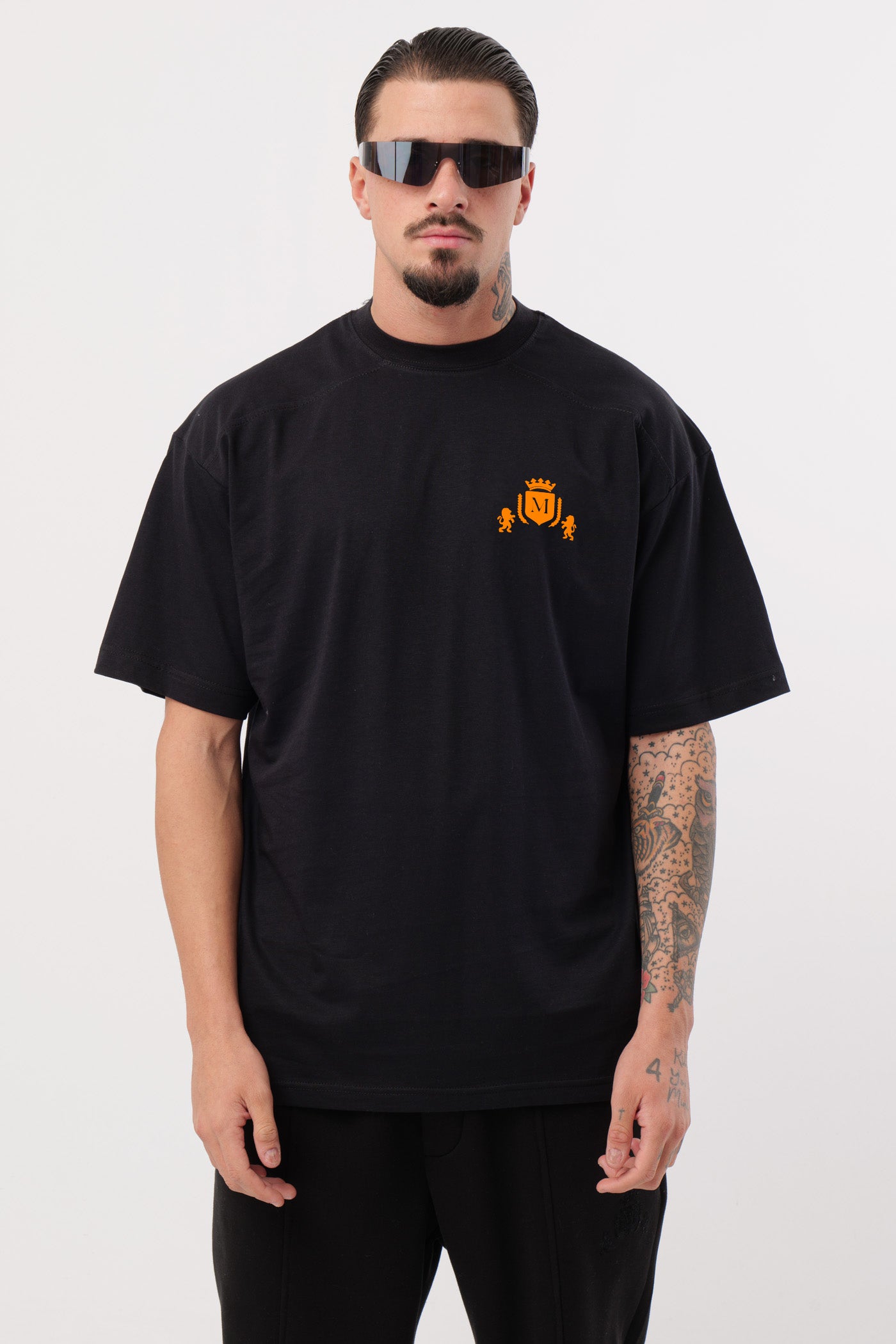 Camiseta Logo Negra Naranja Flúor