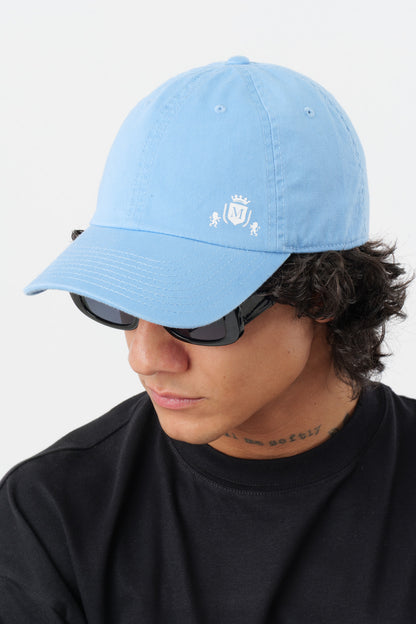 Gorra Azul Claro con Mini-Logo Blanco
