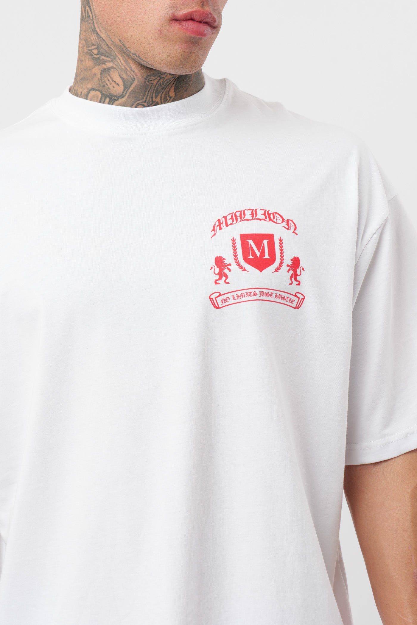 Camiseta Monarch Blanca Roja