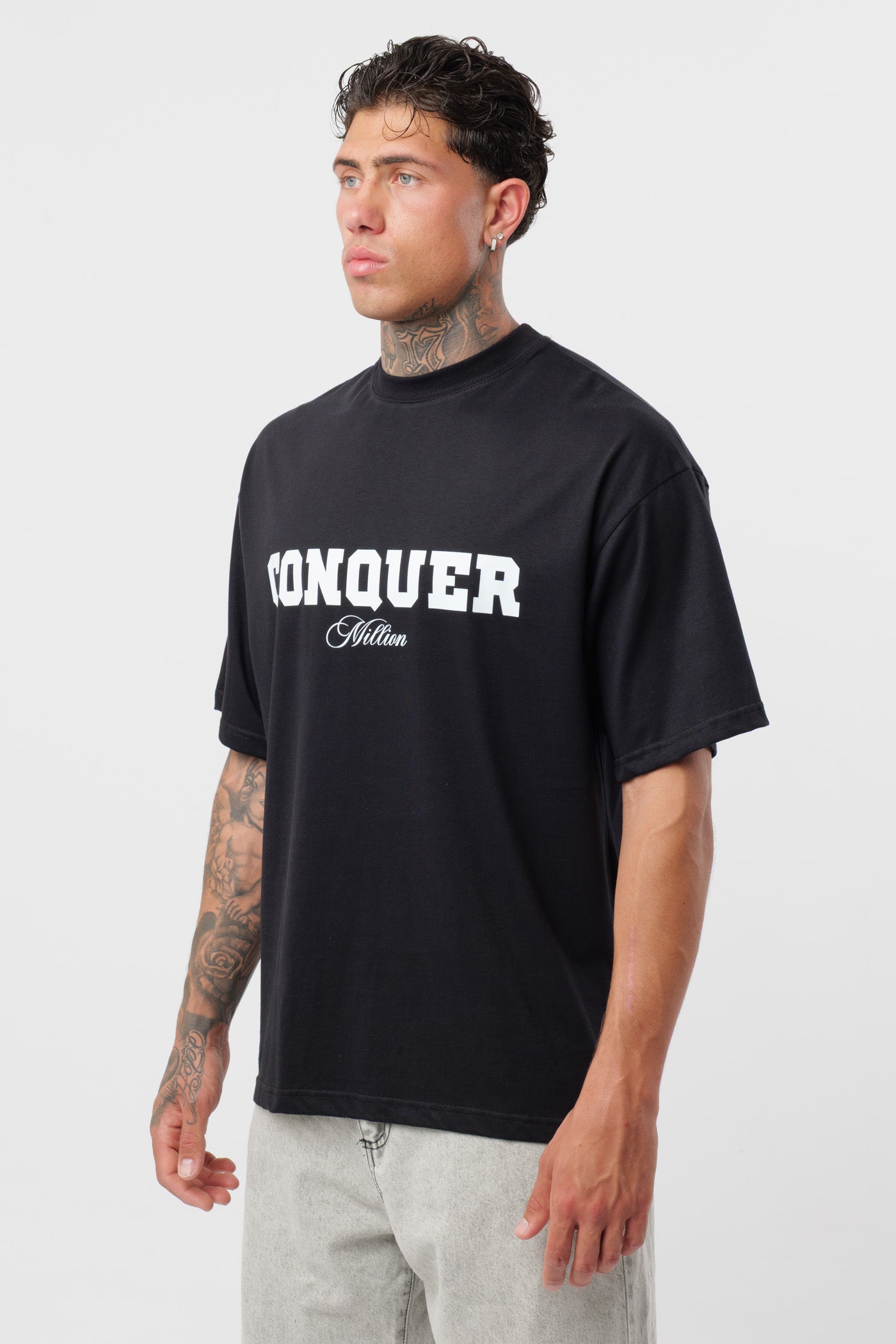 Camiseta Conquer Negra