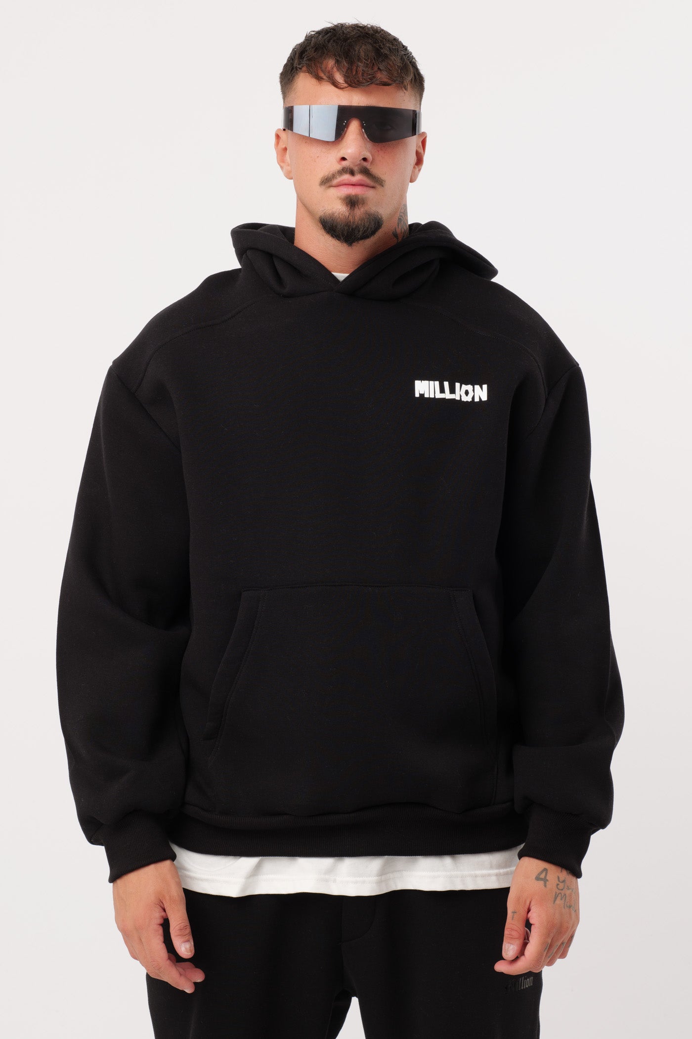 Sudadera Blanca Lonely Negra